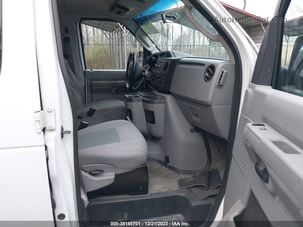 2013 Ford E-350 Super Duty Xlt Белый vin: 1FBSS3BL0DDB07984