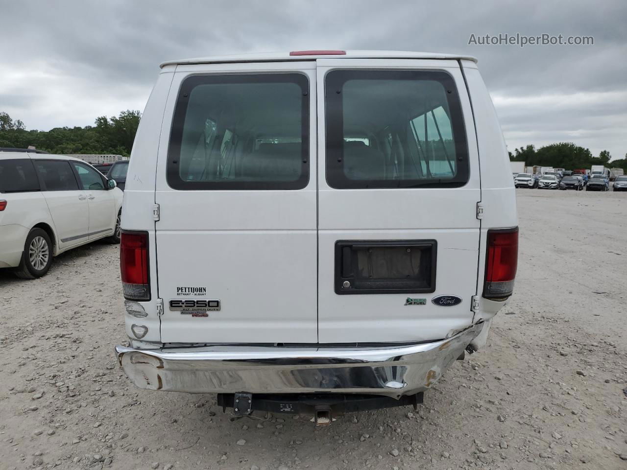 2013 Ford Econoline E350 Super Duty Wagon Белый vin: 1FBSS3BL8DDA00505