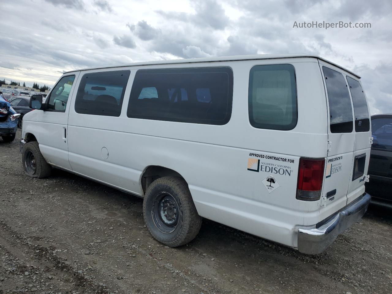 2010 Ford Econoline E350 Super Duty Wagon White vin: 1FBSS3BL9ADA31807