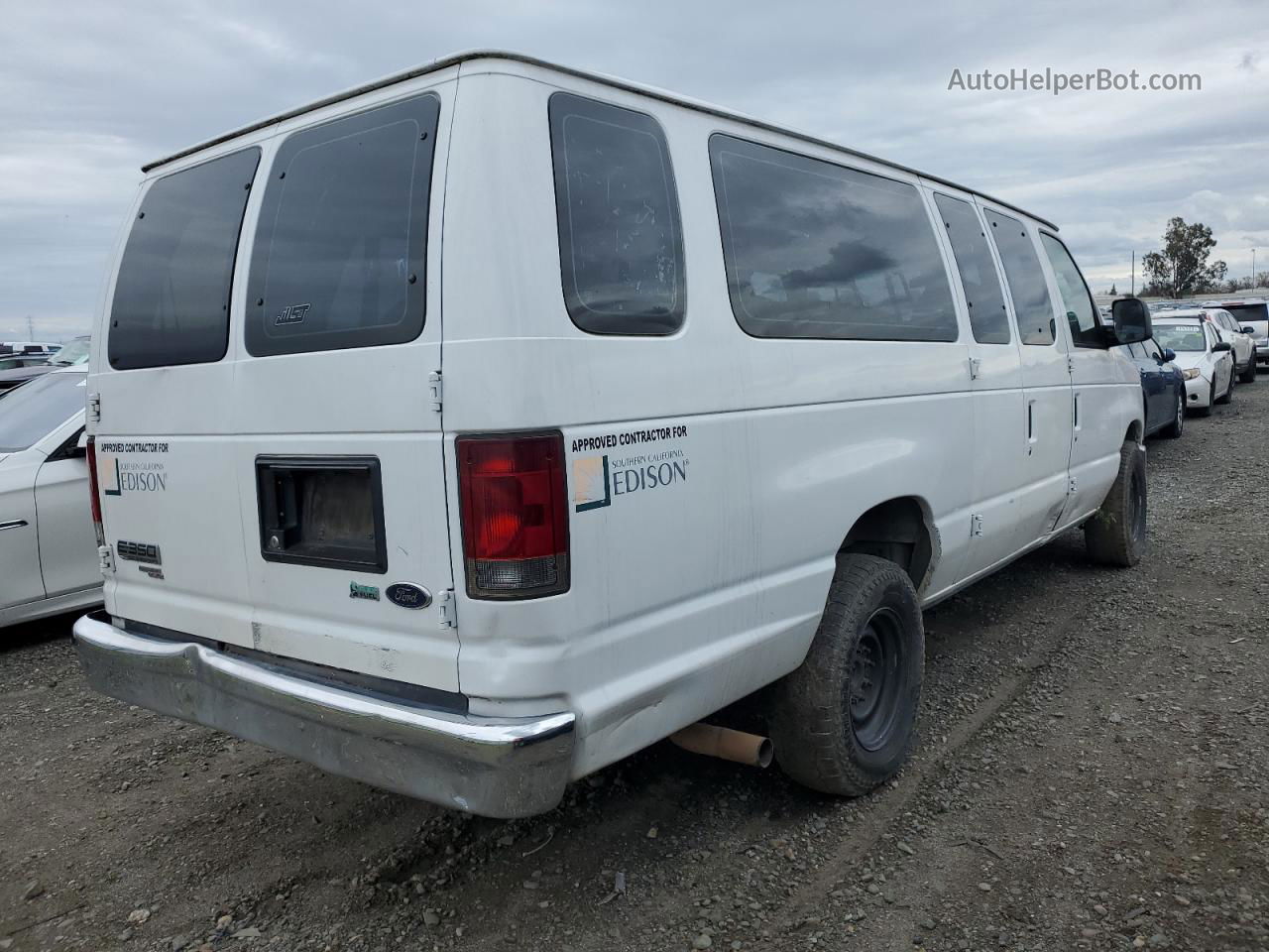 2010 Ford Econoline E350 Super Duty Wagon White vin: 1FBSS3BL9ADA31807