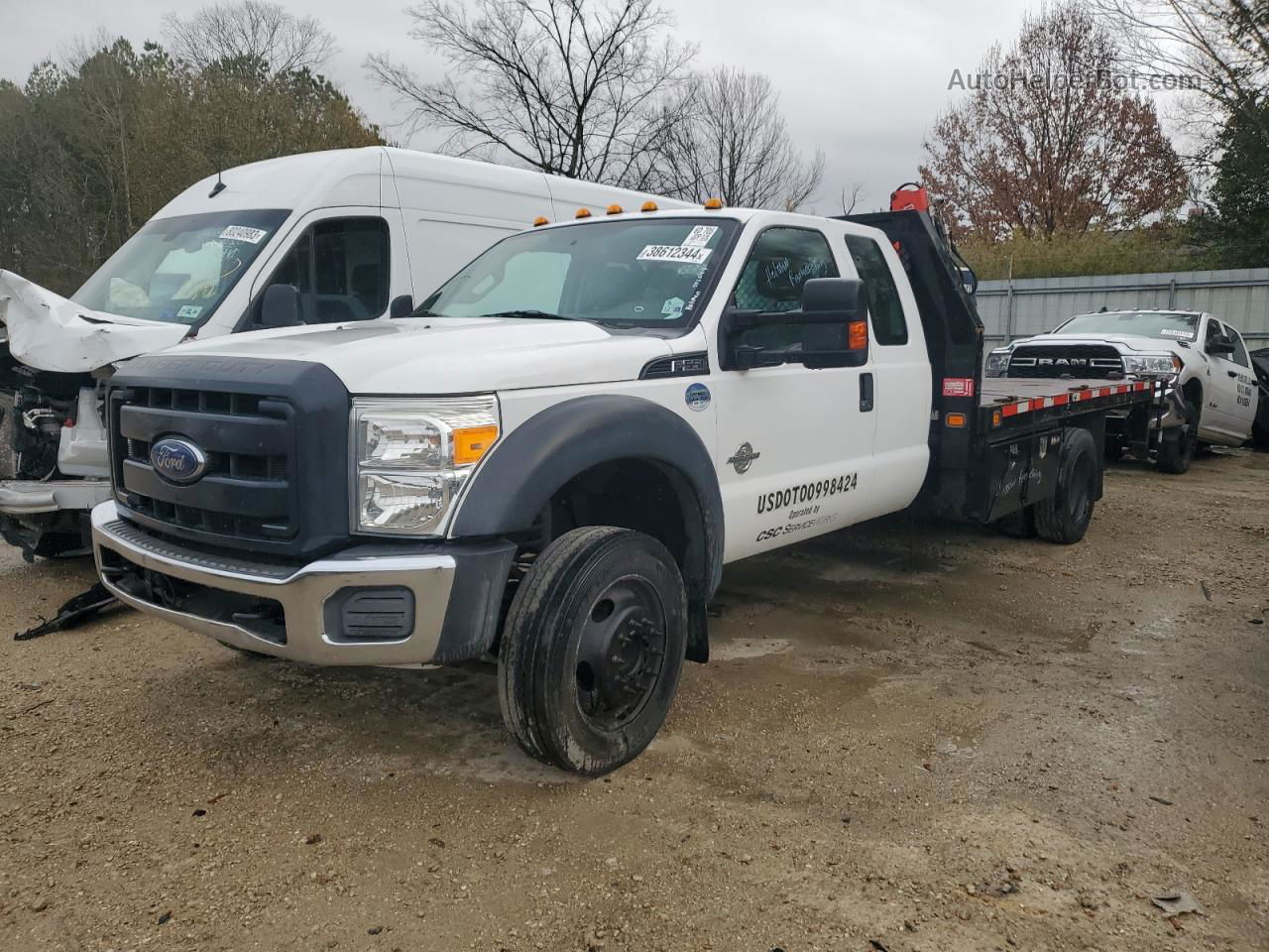 2015 Ford F550 Super Duty White vin: 1FD0X5GT1FED58983