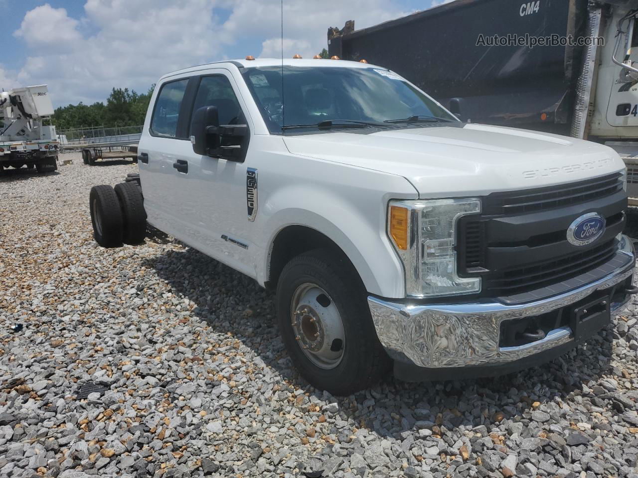 2017 Ford F350 Super Duty White vin: 1FD8W3GT8HEB62455