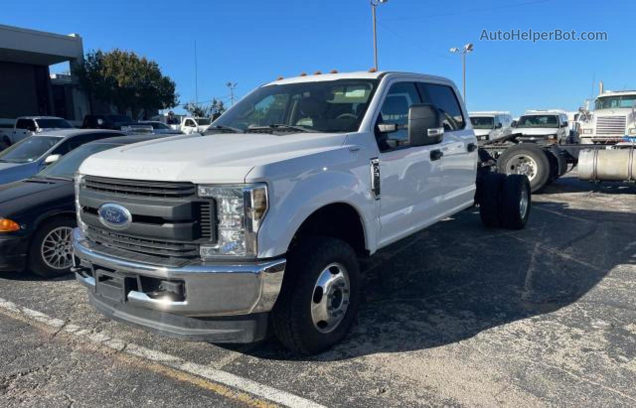 2019 Ford F350 Super Duty White vin: 1FD8W3H68KEE90748