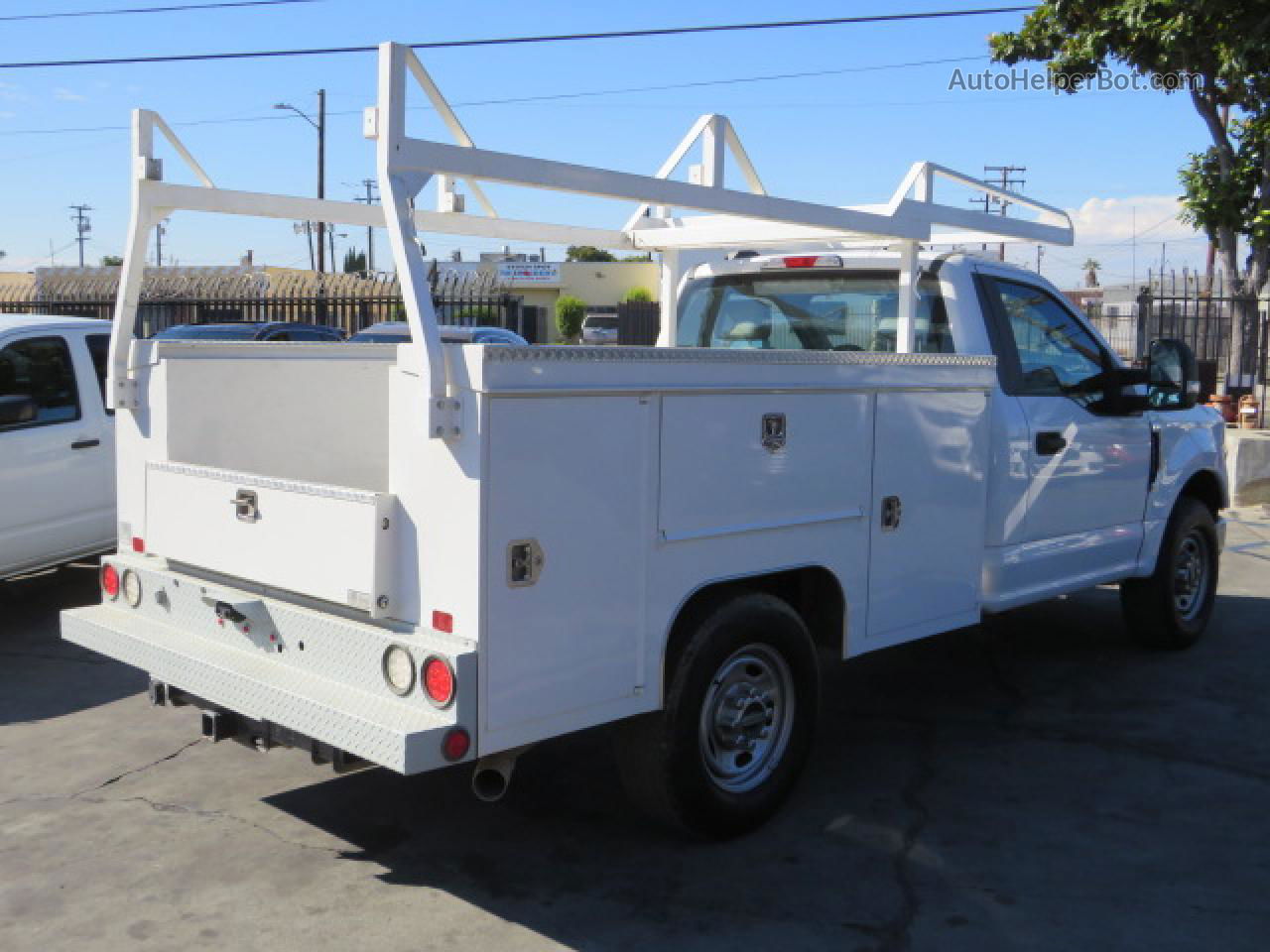 2020 Ford F250 Super Duty White vin: 1FDBF2A6XLEE34323