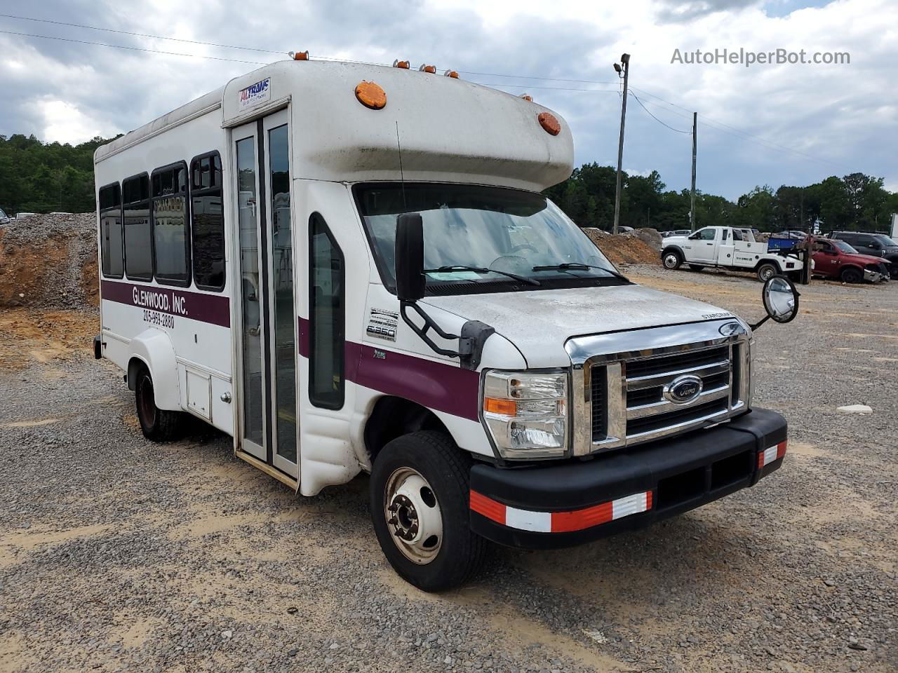 2012 Ford Econoline E350 Super Duty Cutaway Van White vin: 1FDEE3FL5CDB11114