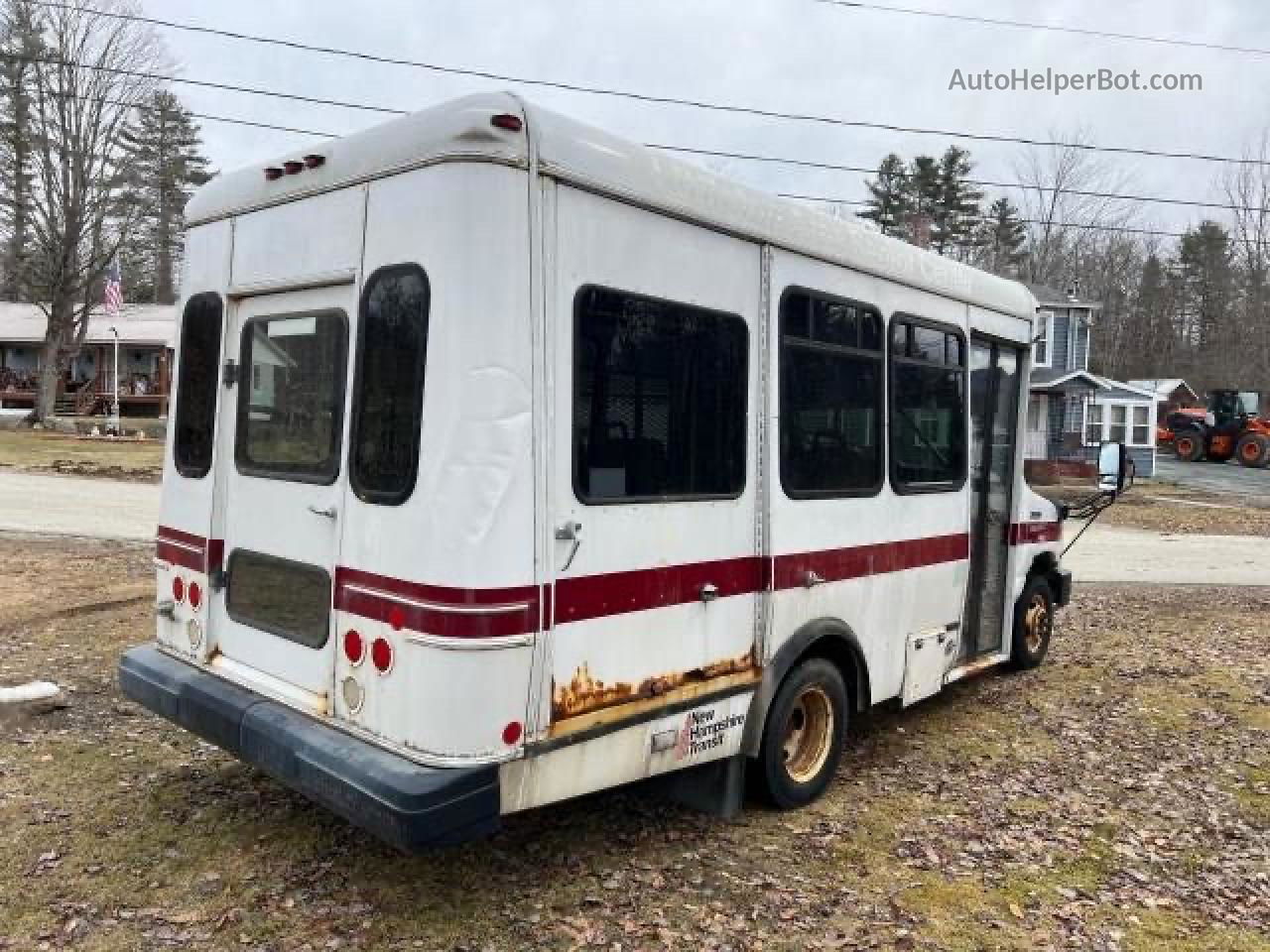 2013 Ford Econoline E350 Super Duty Cutaway Van White vin: 1FDEE3FL9DDA79091