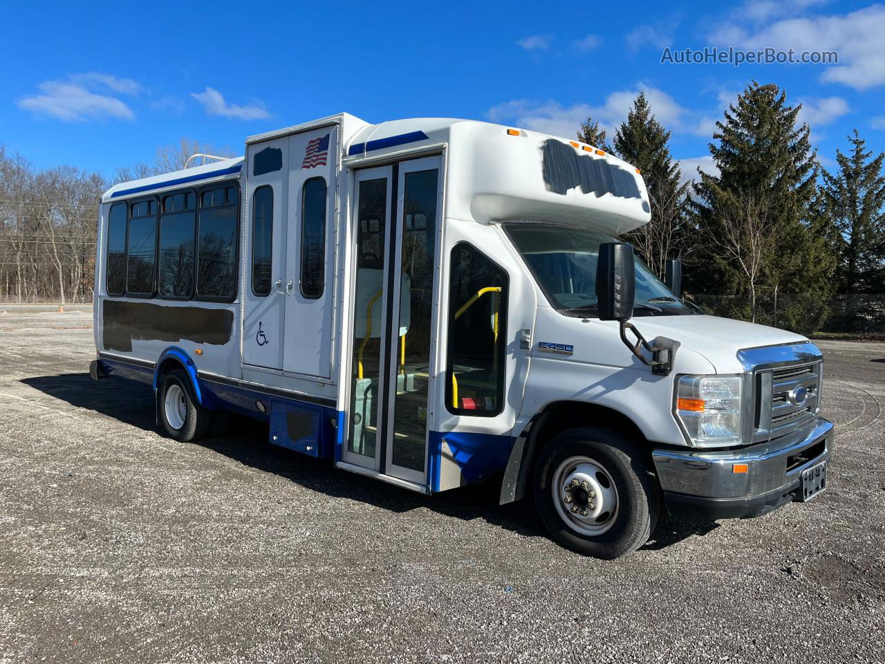 2010 Ford Econoline E450 Super Duty Cutaway Van Белый vin: 1FDFE4FPXADA12833