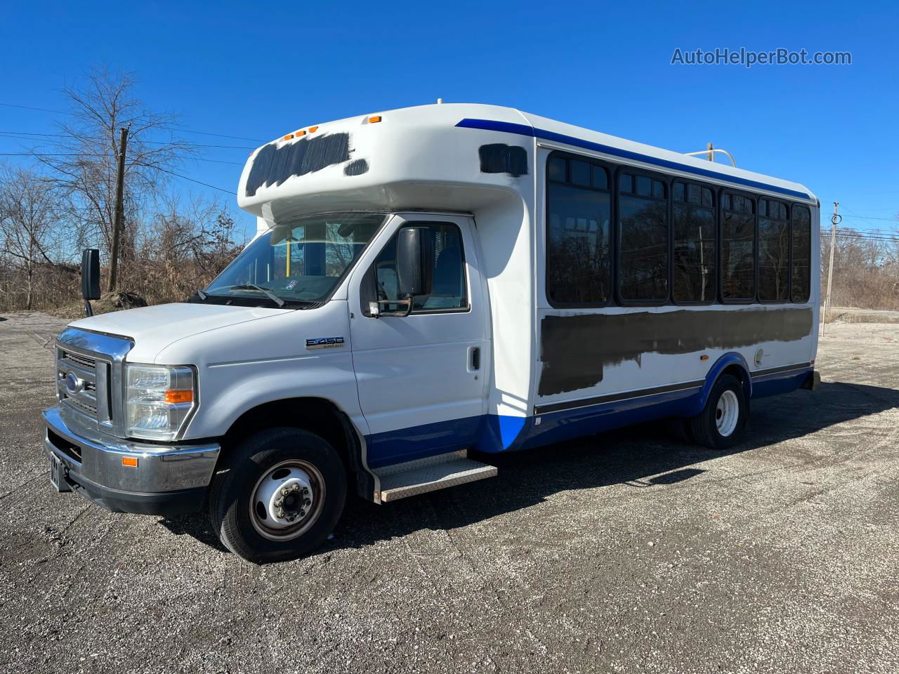 2010 Ford Econoline E450 Super Duty Cutaway Van Белый vin: 1FDFE4FPXADA12833