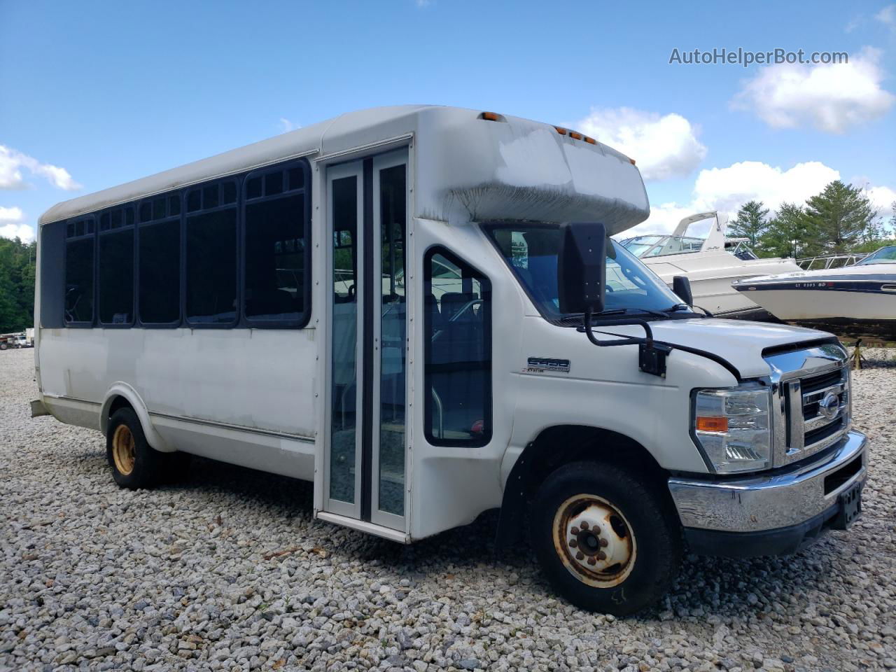 2012 Ford Econoline E450 Super Duty Cutaway Van White vin: 1FDFE4FS6CDB18882