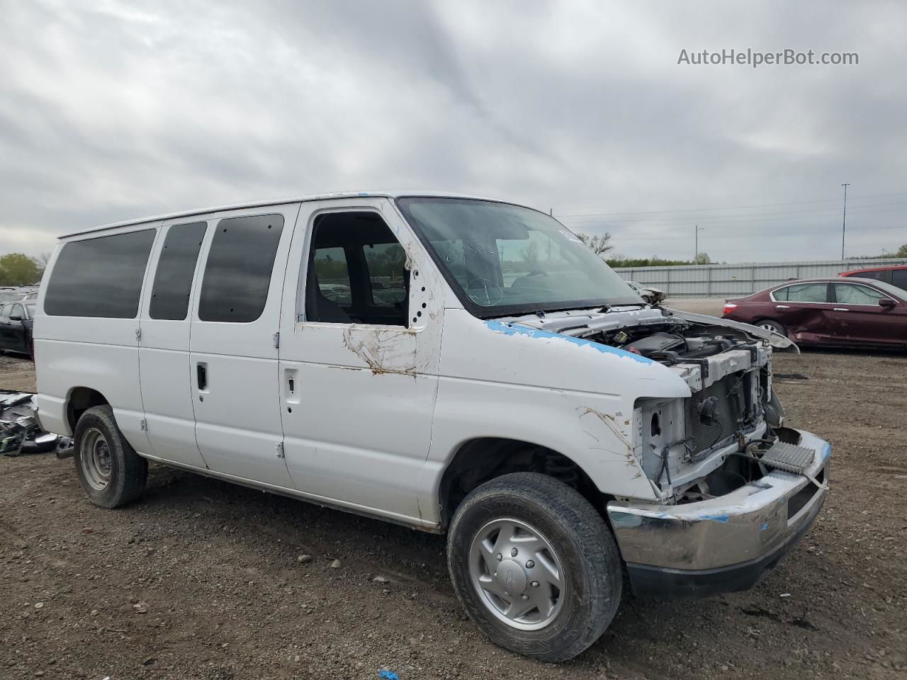 2013 Ford Econoline E150 Wagon Белый vin: 1FDNE1BW1DDA42136