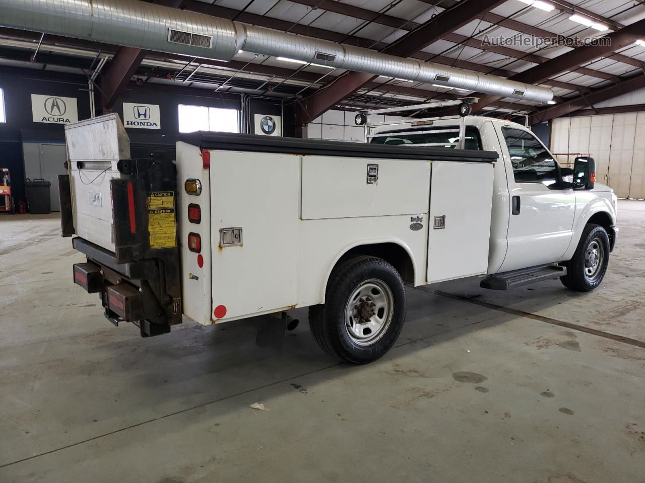 2014 Ford F350 Super Duty White vin: 1FDRF3E63EEB48282