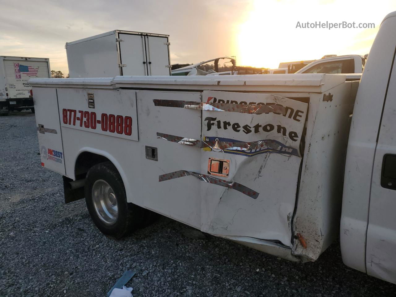 2014 Ford F350 Super Duty White vin: 1FDRF3G66EEB53926