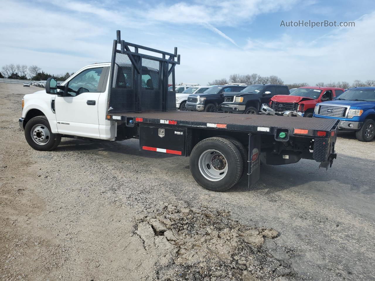 2017 Ford F350 Super Duty White vin: 1FDRF3GT3HEC68333