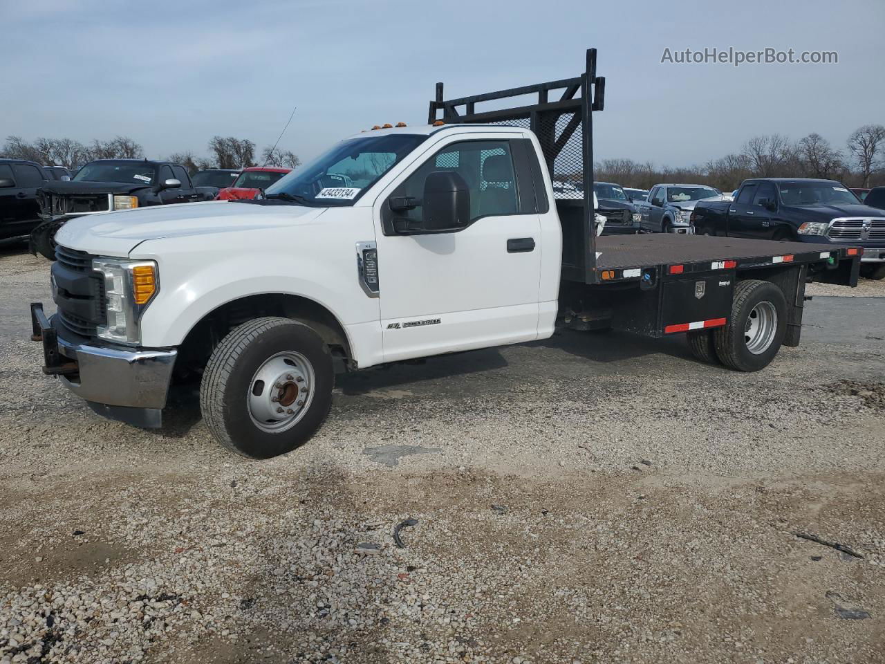 2017 Ford F350 Super Duty White vin: 1FDRF3GT3HEC68333