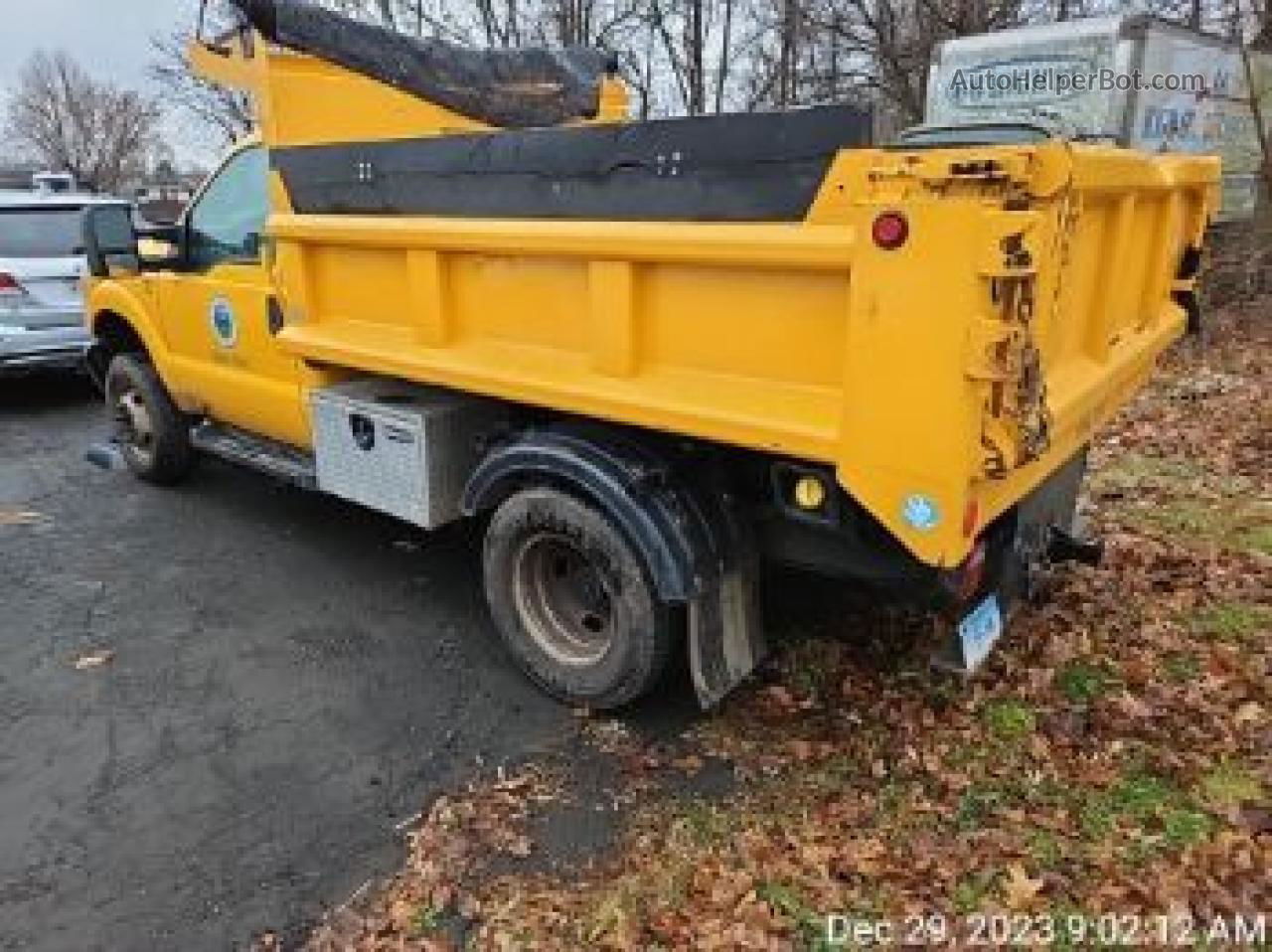 2016 Ford F350 Super Duty Yellow vin: 1FDRF3H62GEB34632