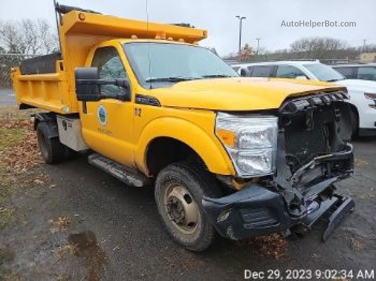 2016 Ford F350 Super Duty Yellow vin: 1FDRF3H62GEB34632