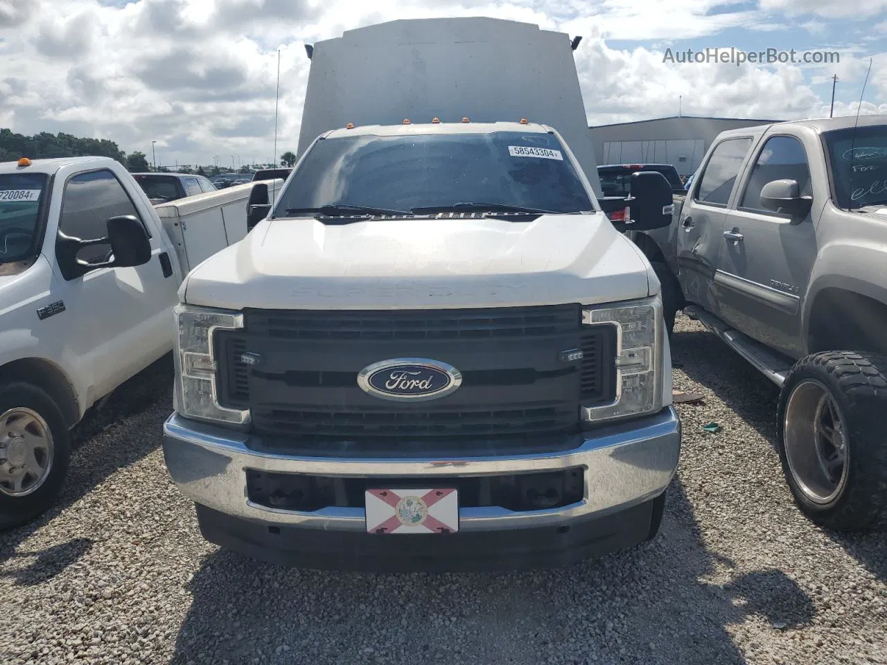 2017 Ford F350 Super Duty White vin: 1FDRF3H68HEC23462