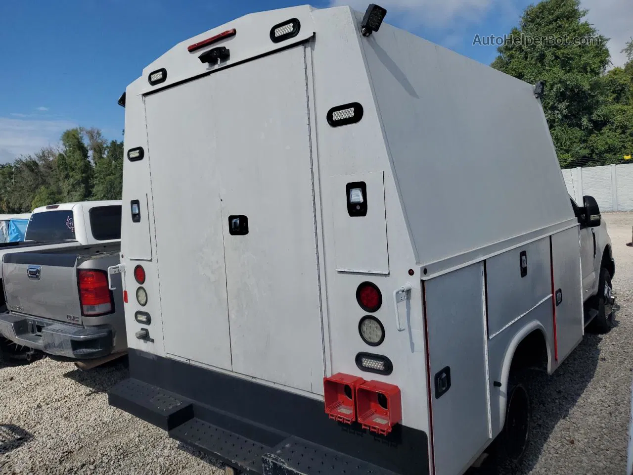 2017 Ford F350 Super Duty White vin: 1FDRF3H68HEC23462