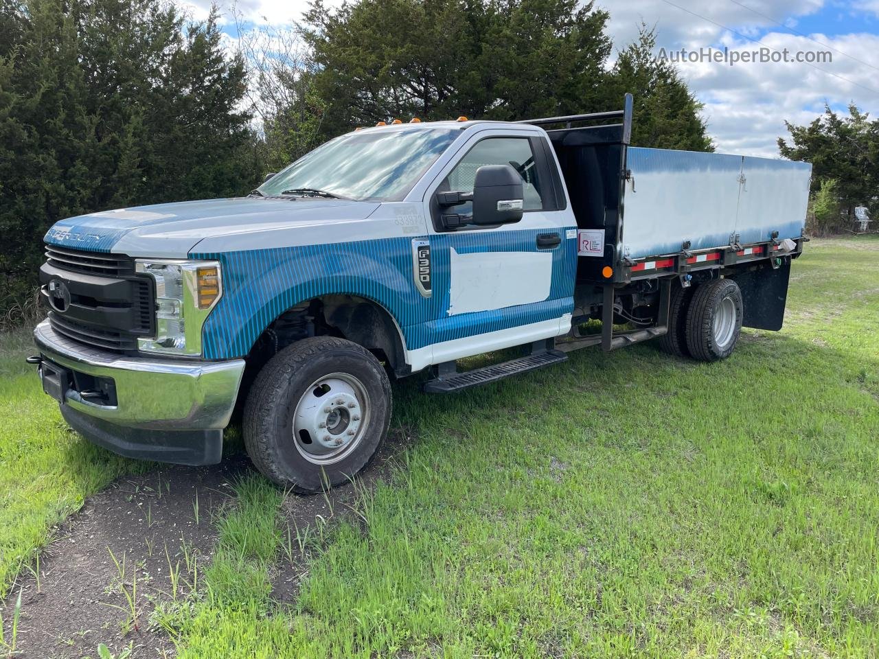 2019 Ford F350 Super Duty White vin: 1FDRF3HT5KEC25134