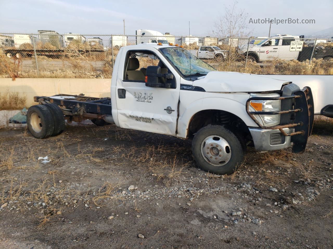 2014 Ford F350 Super Duty White vin: 1FDRF3HT9EEB51592