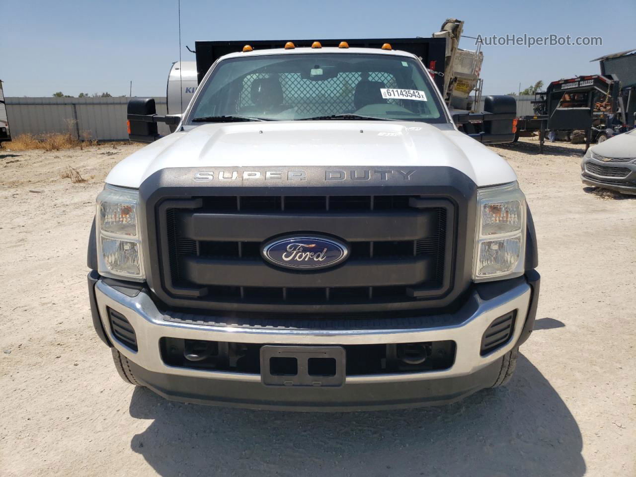 2015 Ford F550 Super Duty White vin: 1FDUF5GT9FED70528