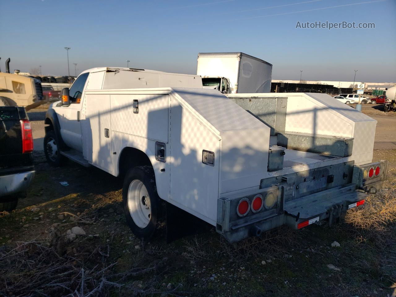 2015 Ford F550 Super Duty White vin: 1FDUF5GY6FEC05550