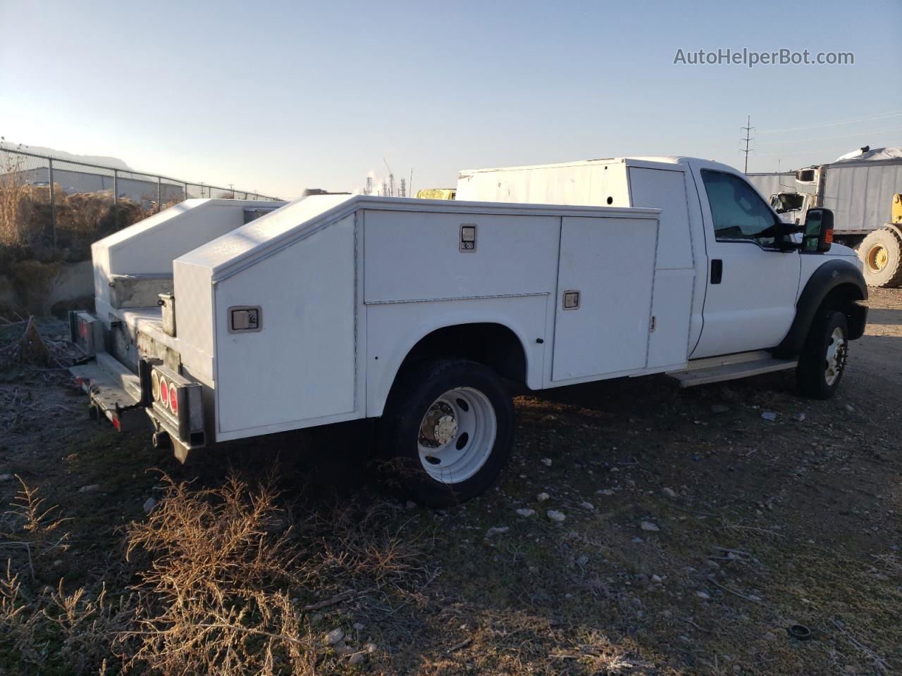 2015 Ford F550 Super Duty White vin: 1FDUF5GY6FEC05550