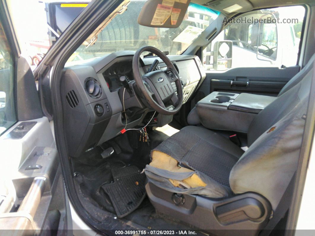 2014 Ford Super Duty F-550 Drw Xl/xlt Белый vin: 1FDUF5GY9EEB37887