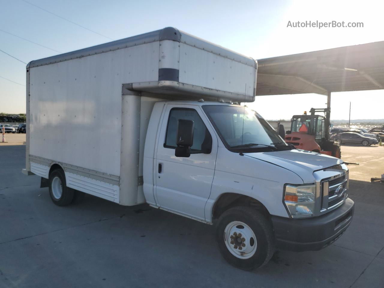 2010 Ford Econoline E450 Super Duty Cutaway Van White vin: 1FDXE4FS0ADA80003