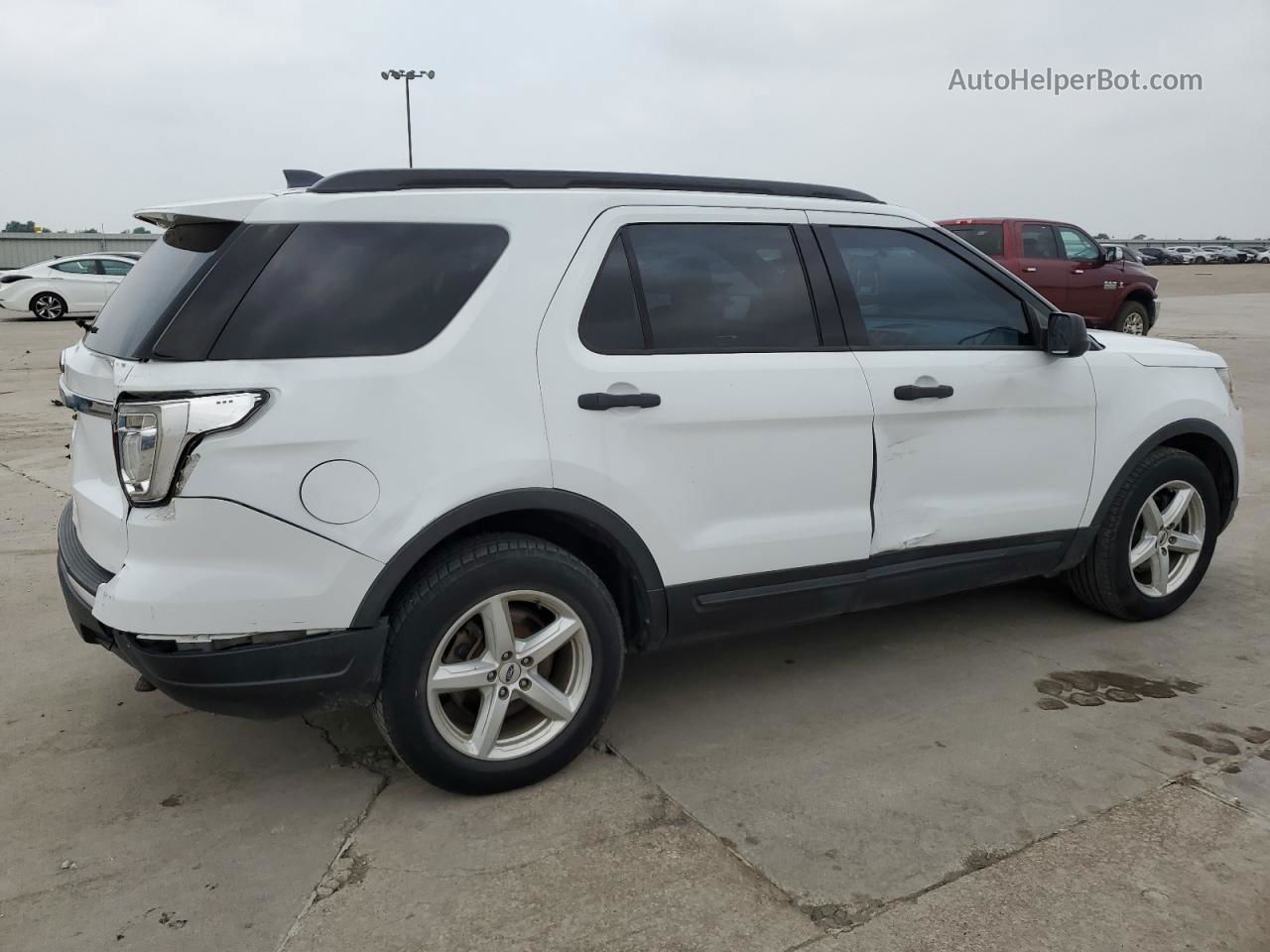 2018 Ford Explorer  White vin: 1FM5K7B87JGC69984