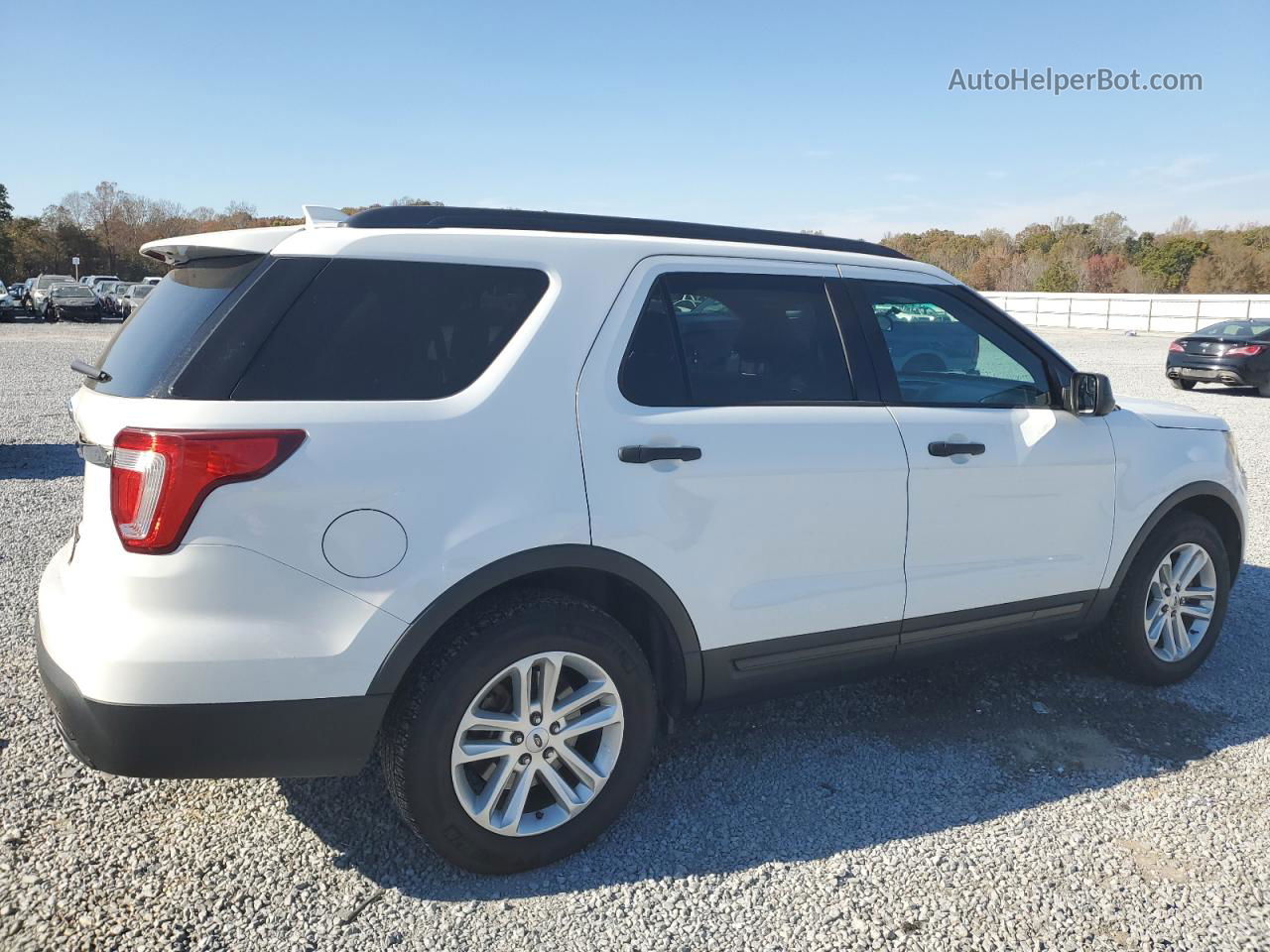 2017 Ford Explorer  White vin: 1FM5K7B89HGB27033