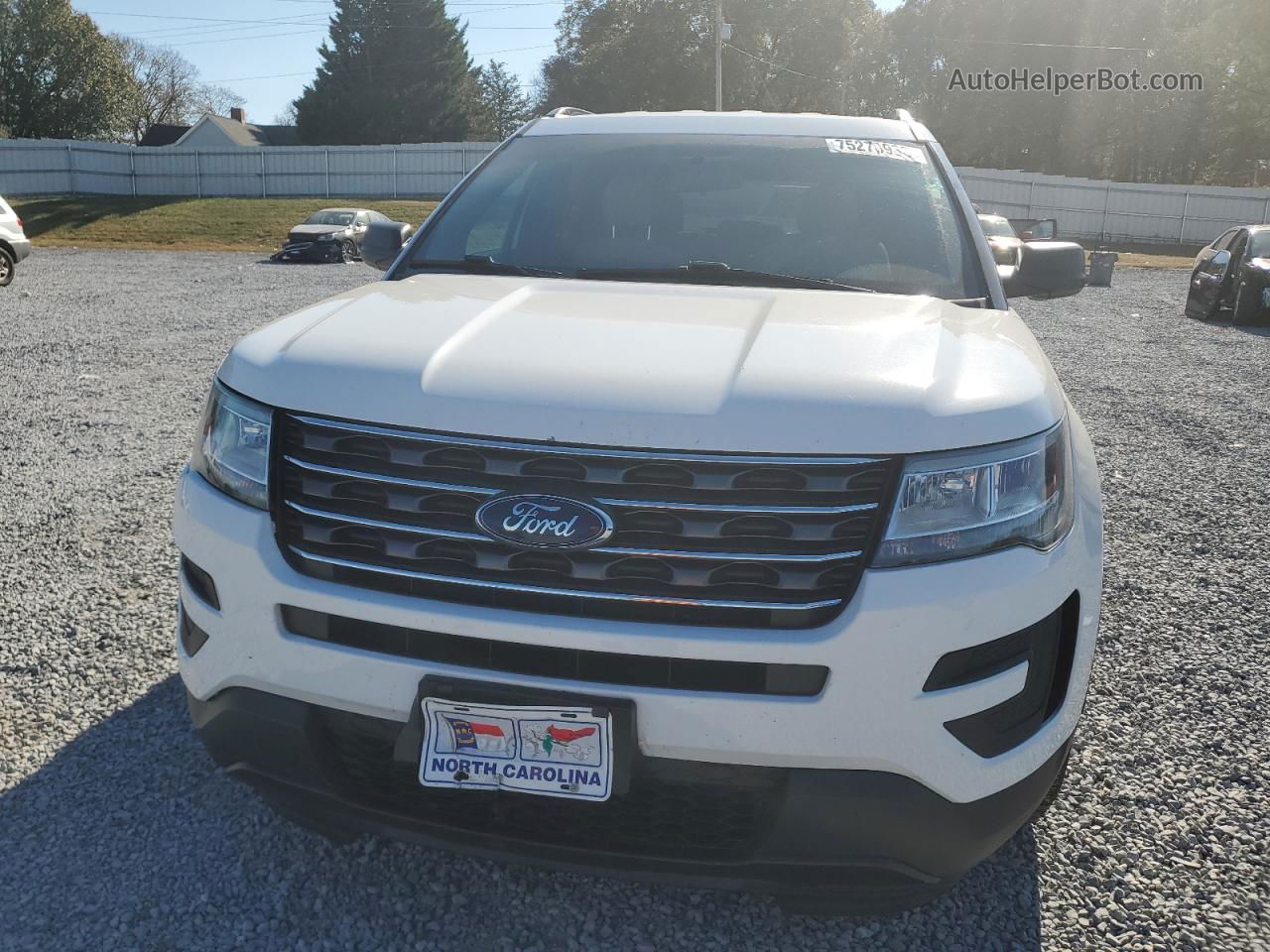 2017 Ford Explorer  White vin: 1FM5K7B89HGB27033