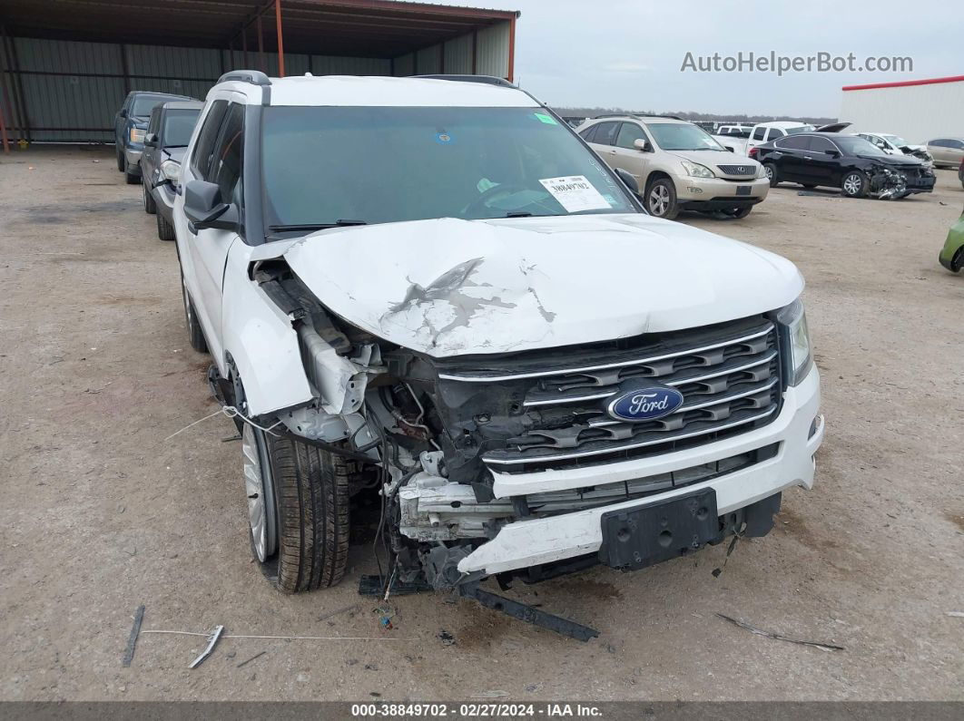 2017 Ford Explorer   White vin: 1FM5K7B8XHGD11672