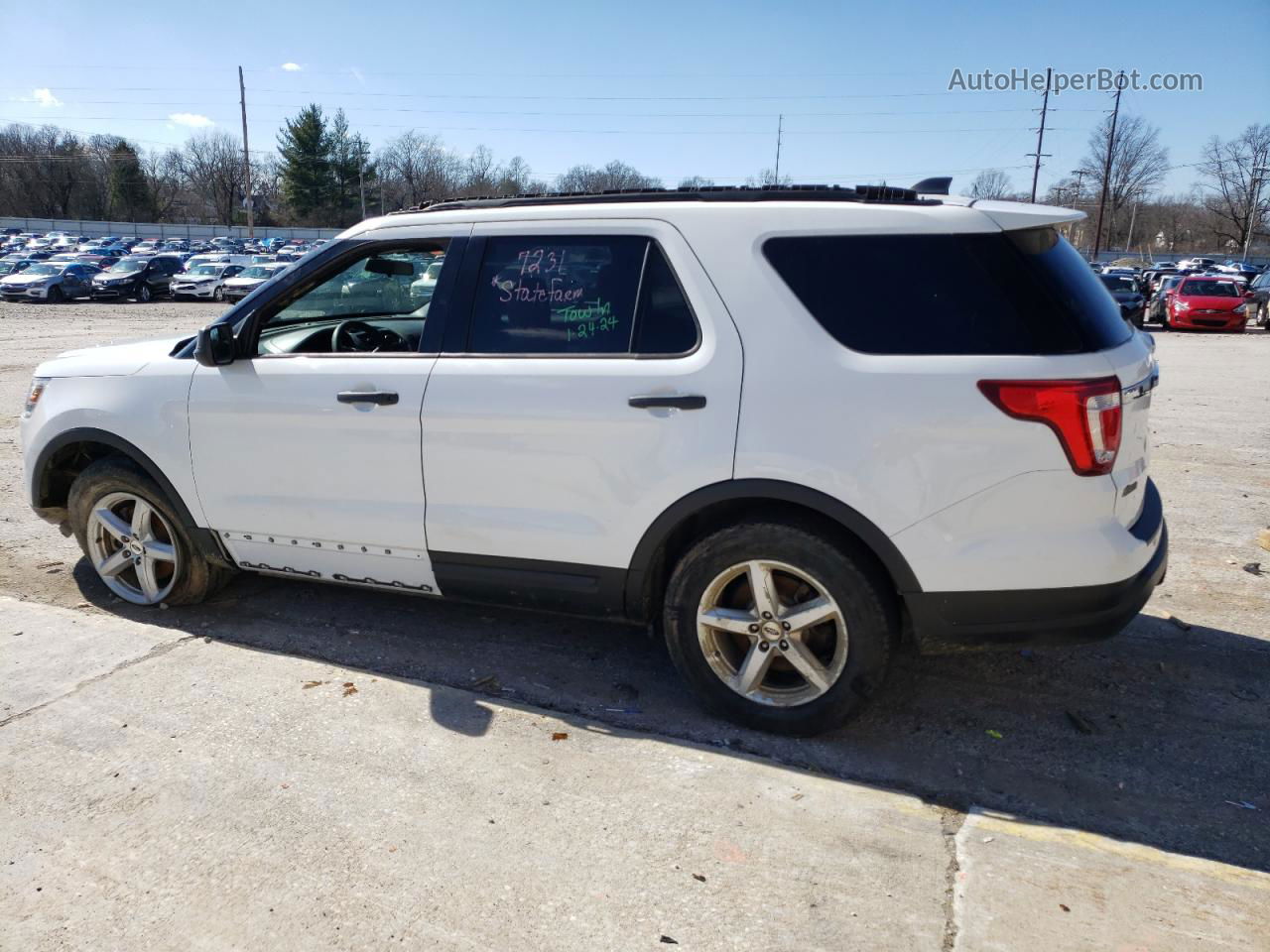 2018 Ford Explorer  White vin: 1FM5K7B8XJGC25056