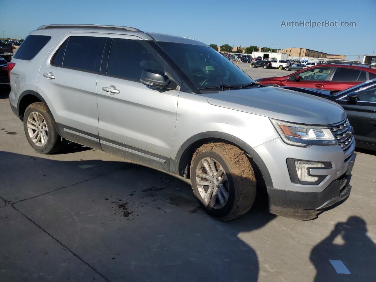 2017 Ford Explorer Xlt Серебряный vin: 1FM5K7D80HGD52924