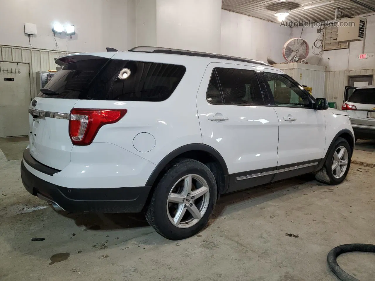 2018 Ford Explorer Xlt White vin: 1FM5K7D80JGA51897