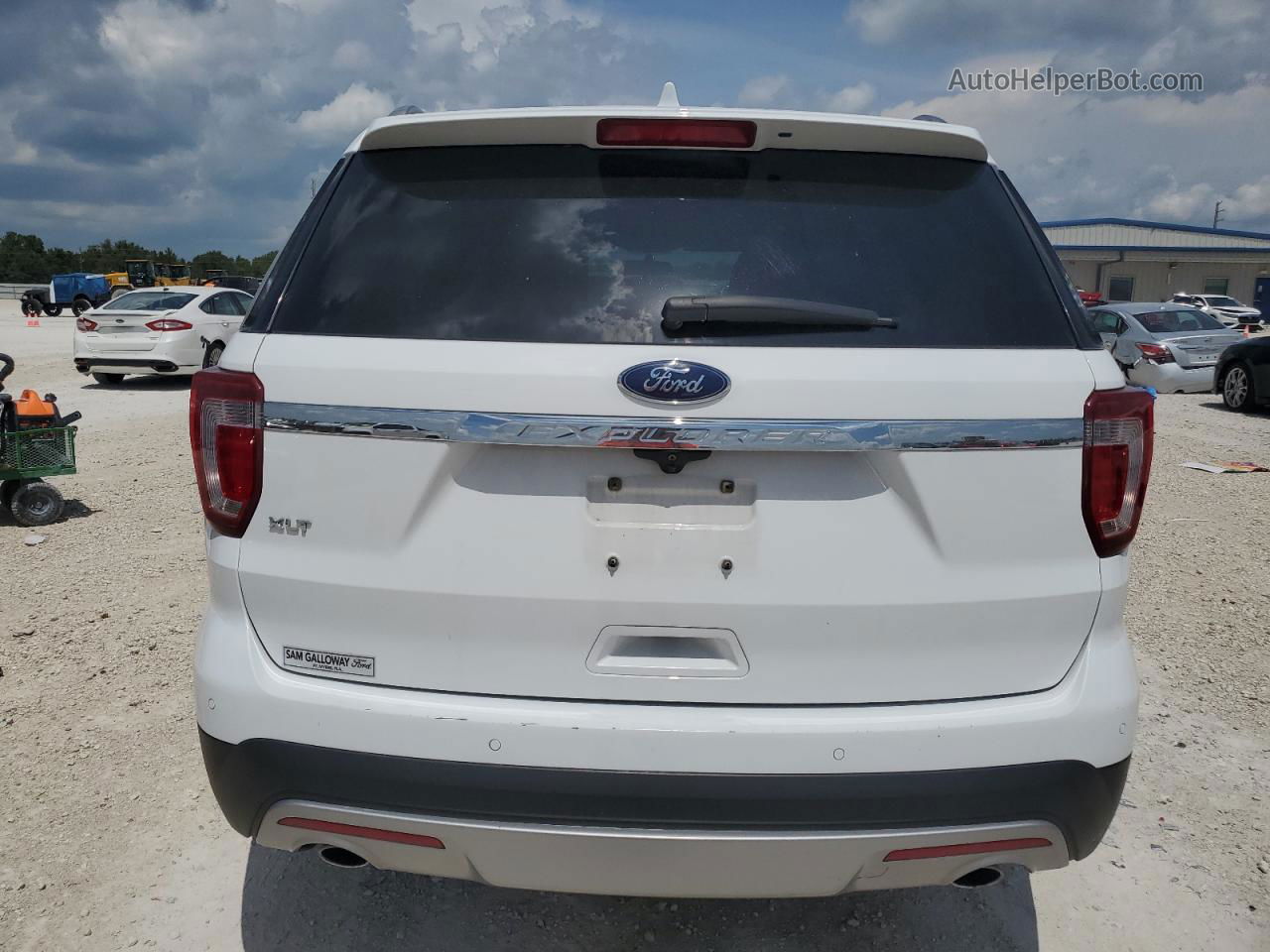 2017 Ford Explorer Xlt White vin: 1FM5K7D82HGD49796