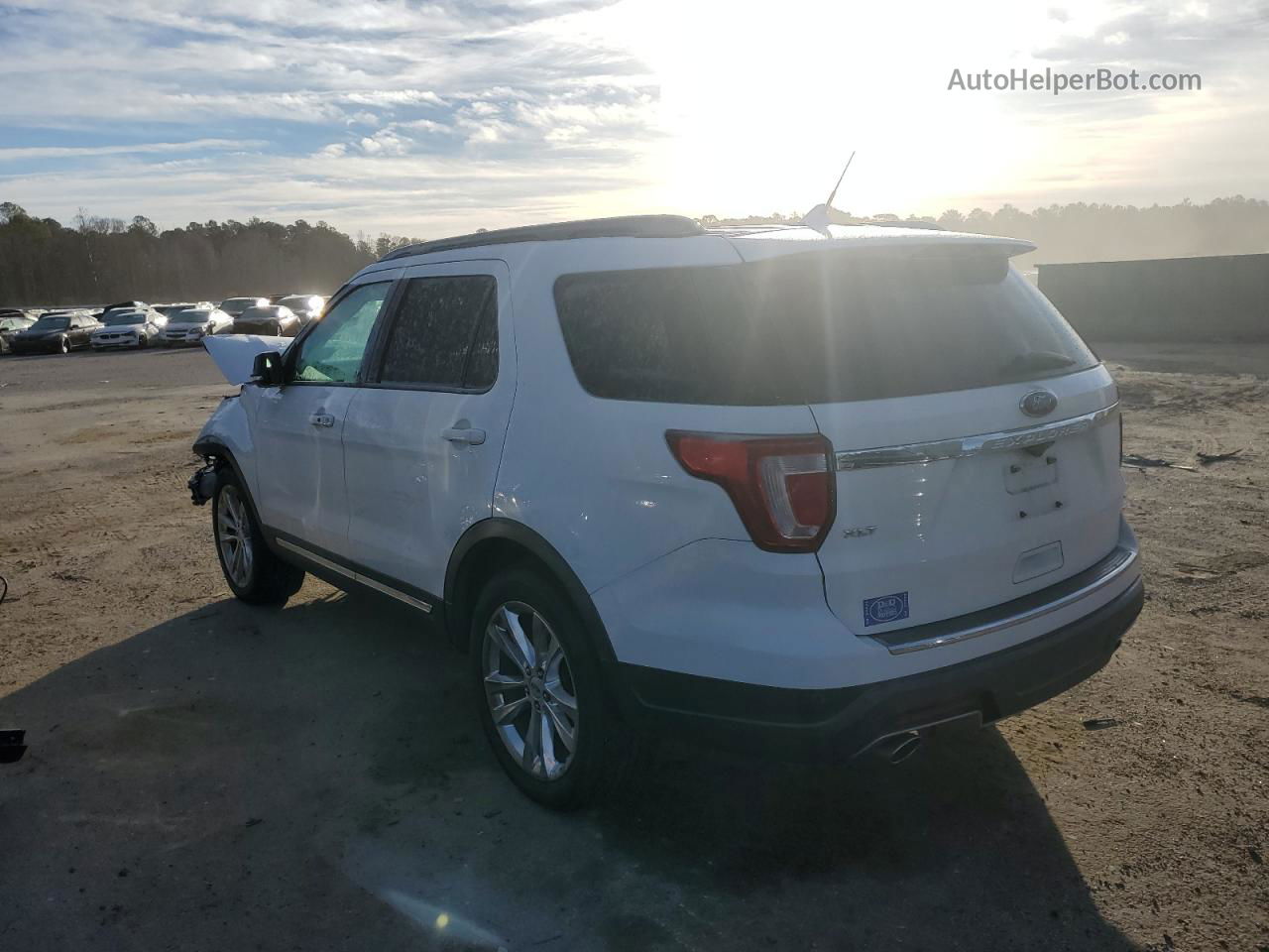 2018 Ford Explorer Xlt White vin: 1FM5K7D82JGB03854