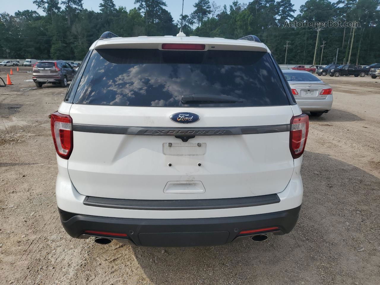 2018 Ford Explorer Xlt White vin: 1FM5K7D84JGB26701