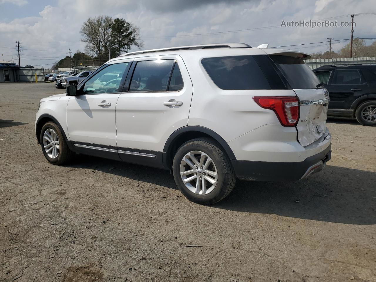 2017 Ford Explorer Xlt White vin: 1FM5K7D85HGA55566