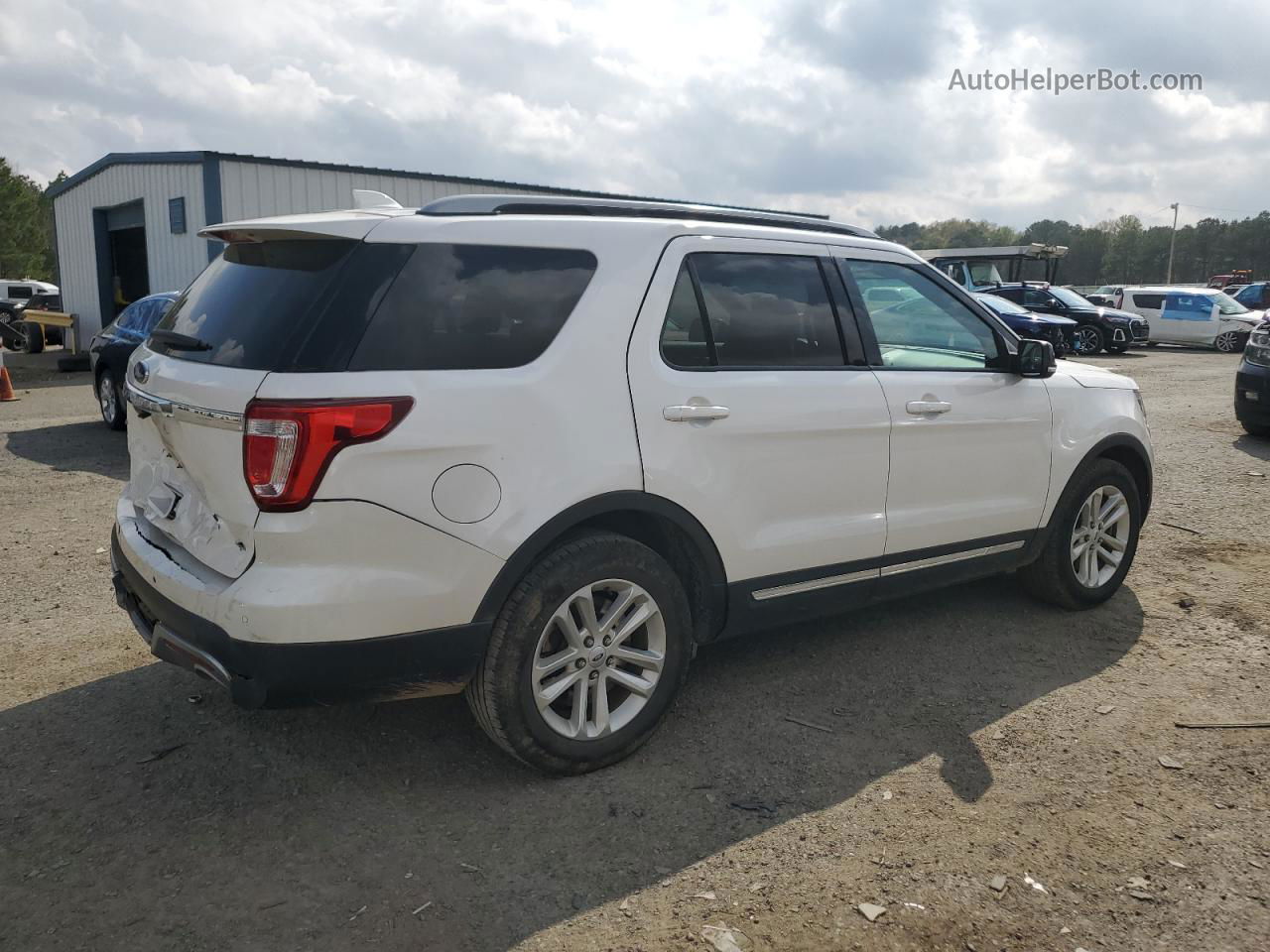 2017 Ford Explorer Xlt White vin: 1FM5K7D85HGA55566