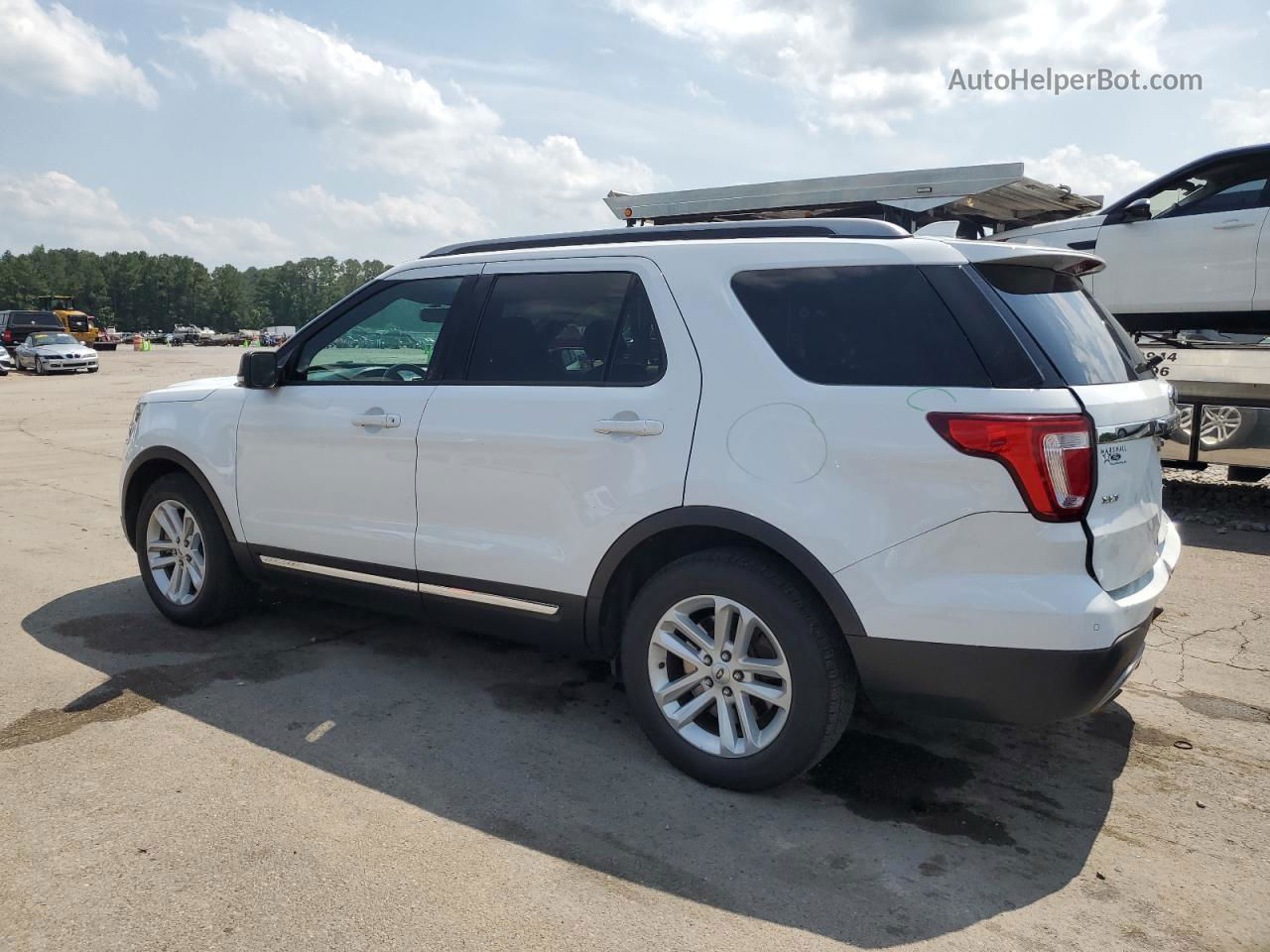 2017 Ford Explorer Xlt White vin: 1FM5K7D86HGC29578