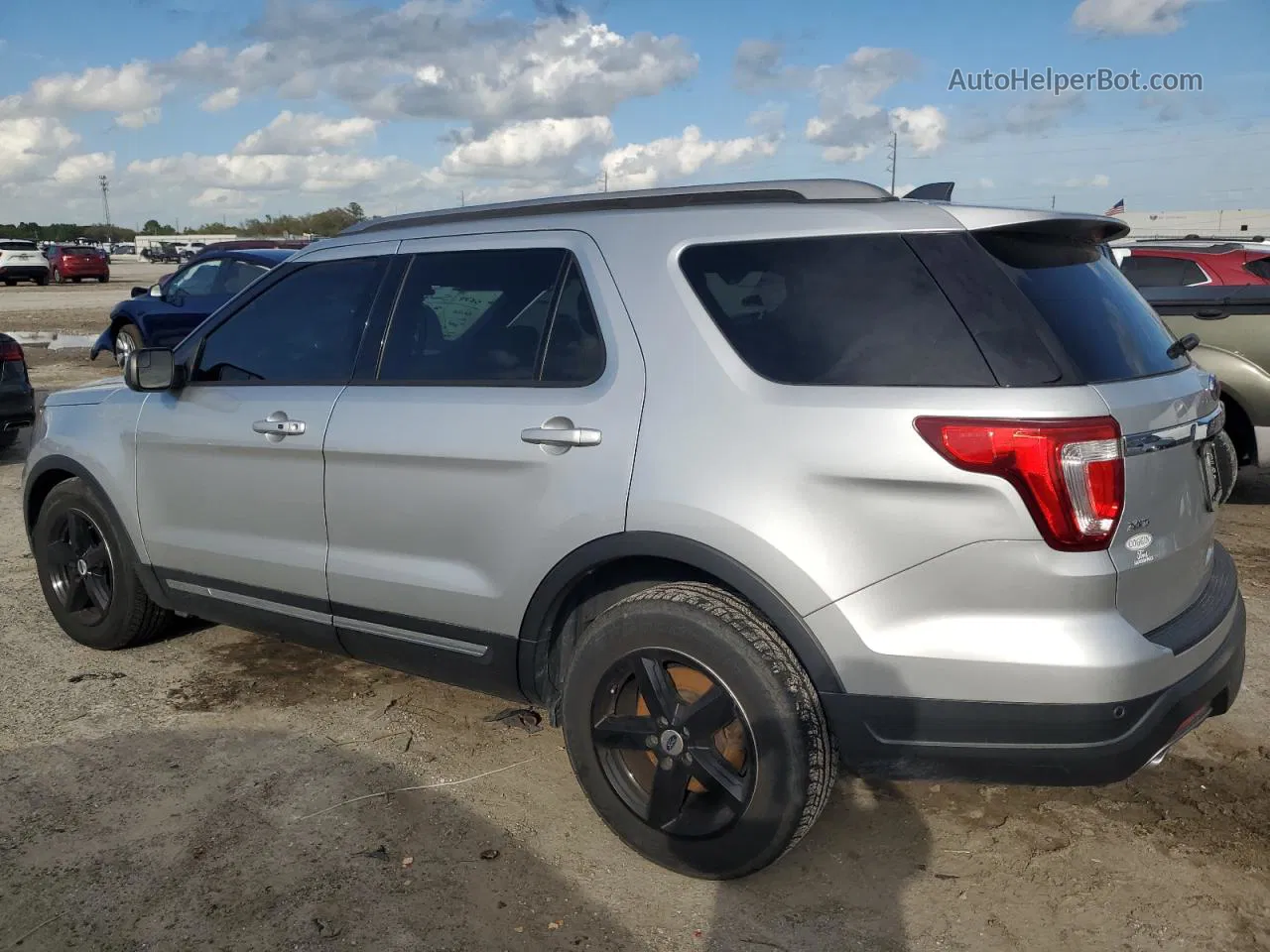 2018 Ford Explorer Xlt Silver vin: 1FM5K7D86JGA52388