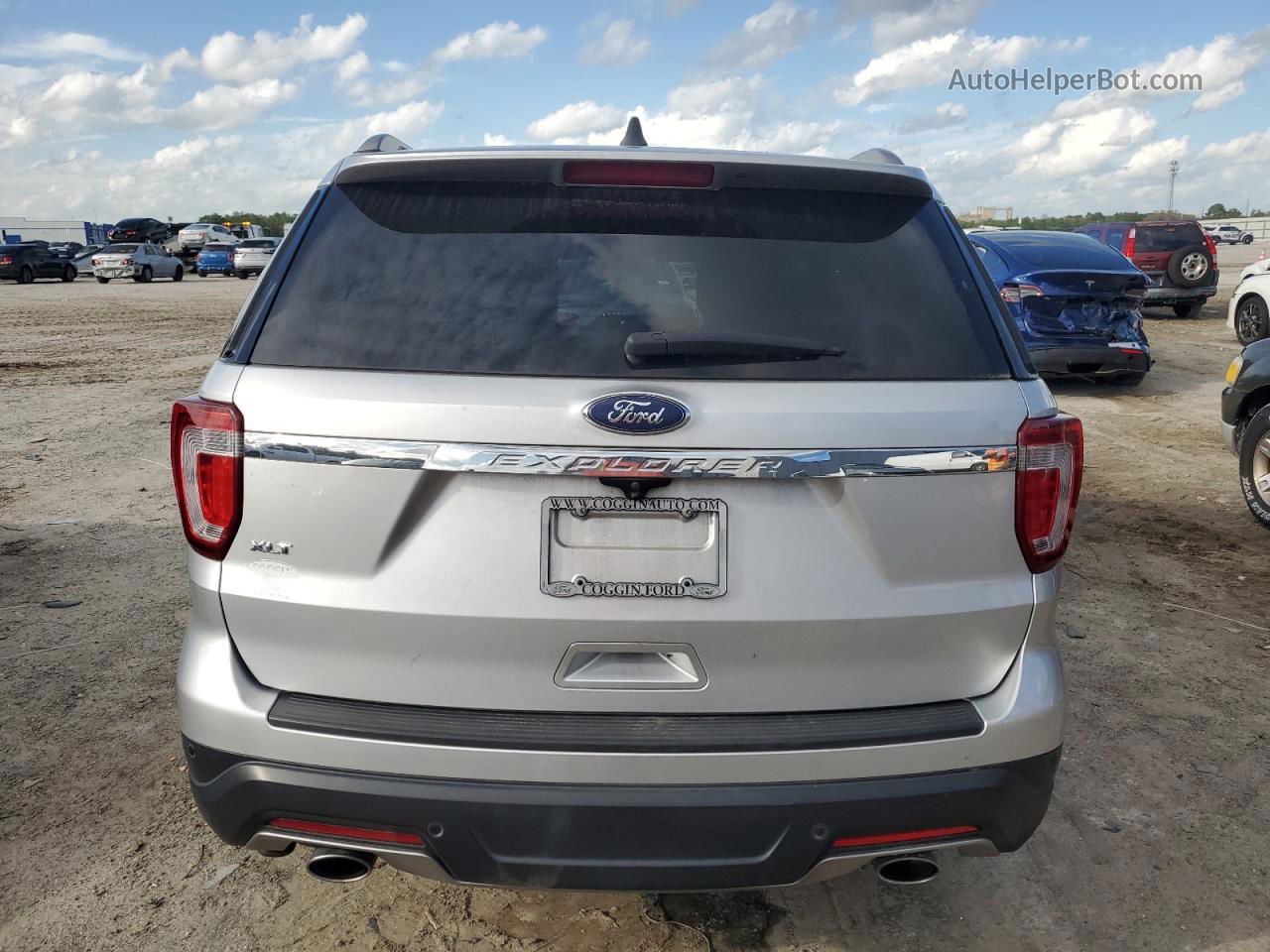 2018 Ford Explorer Xlt Silver vin: 1FM5K7D86JGA52388