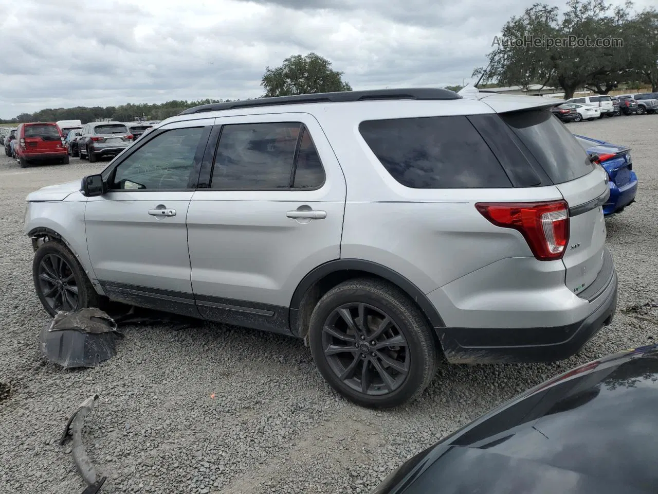 2018 Ford Explorer Xlt Серебряный vin: 1FM5K7D86JGB52393