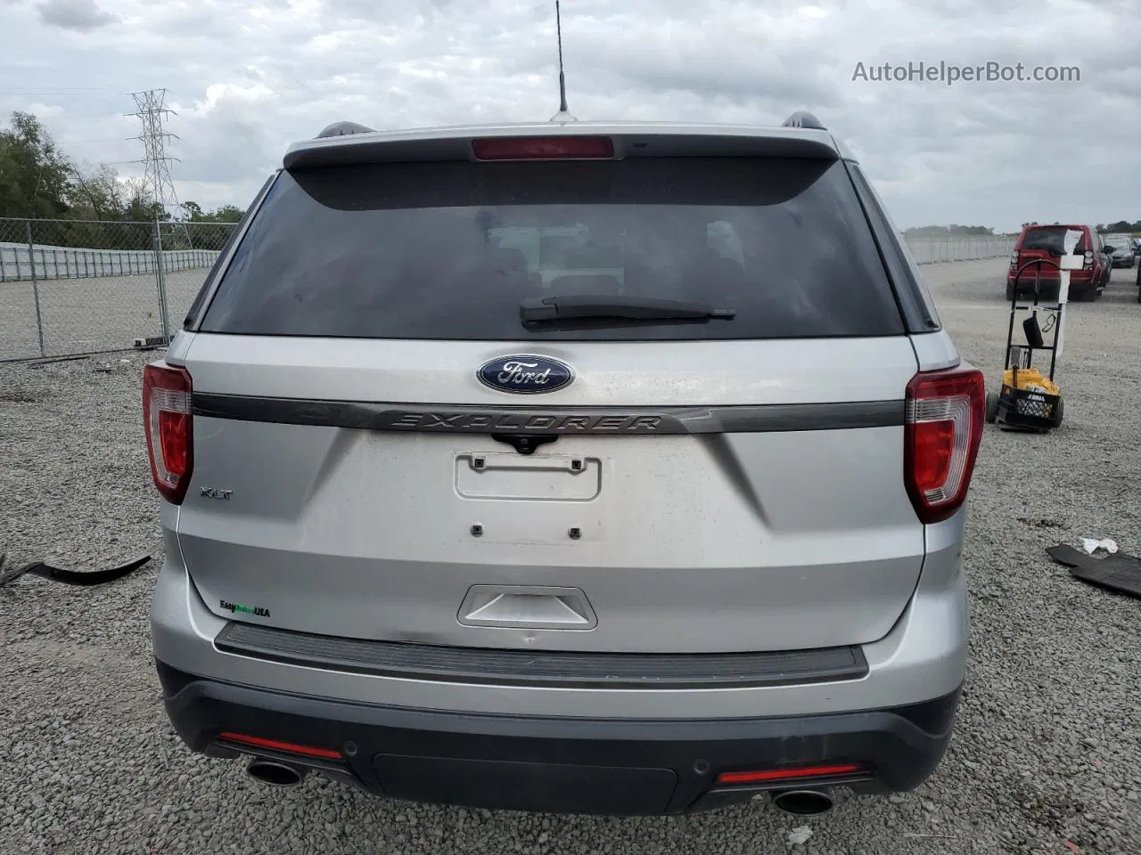 2018 Ford Explorer Xlt Silver vin: 1FM5K7D86JGB52393