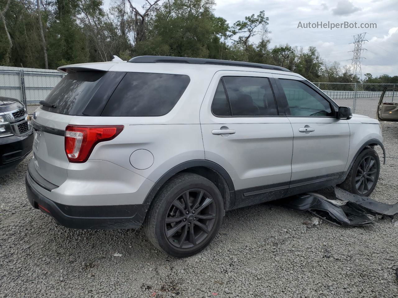 2018 Ford Explorer Xlt Silver vin: 1FM5K7D86JGB52393