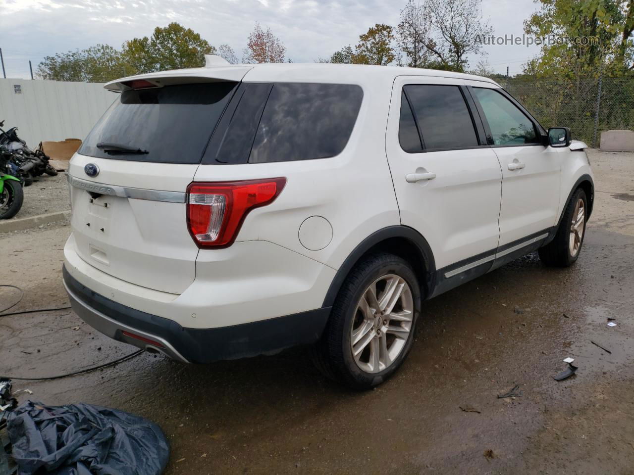 2017 Ford Explorer Xlt White vin: 1FM5K7D87HGB70119