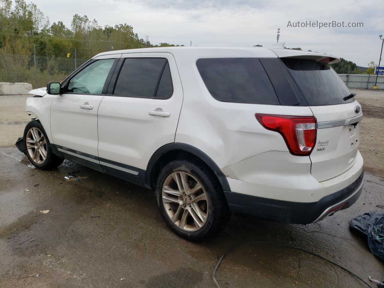 2017 Ford Explorer Xlt White vin: 1FM5K7D87HGB70119