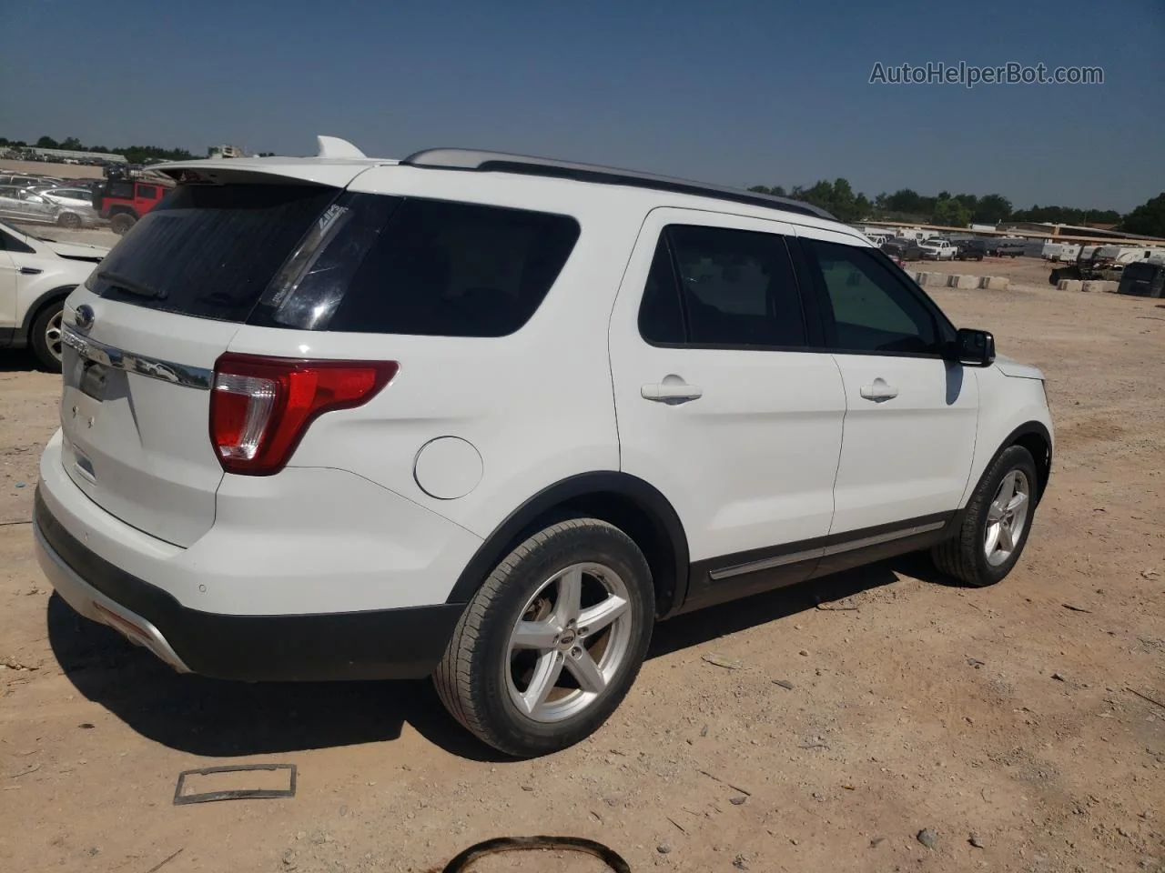 2017 Ford Explorer Xlt White vin: 1FM5K7D87HGC31825